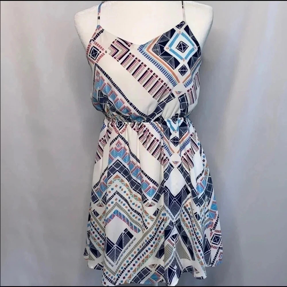 Everly Geometric Print Mini Dress Size Small - Picture 2 of 5